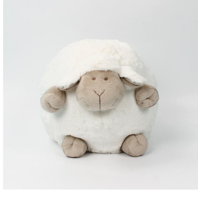 I bambini dormono con bambole di peluche